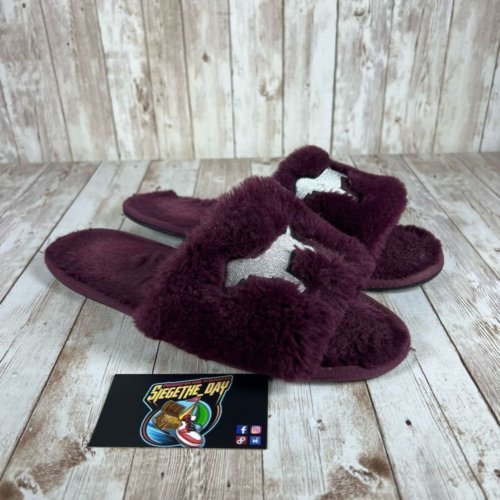 Pink slippers‎ - Womens 9 to 10